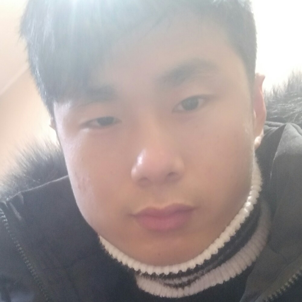快乐天空。的照片