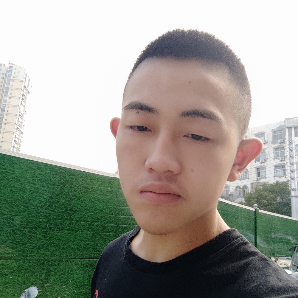 饱满邂逅山岚的照片