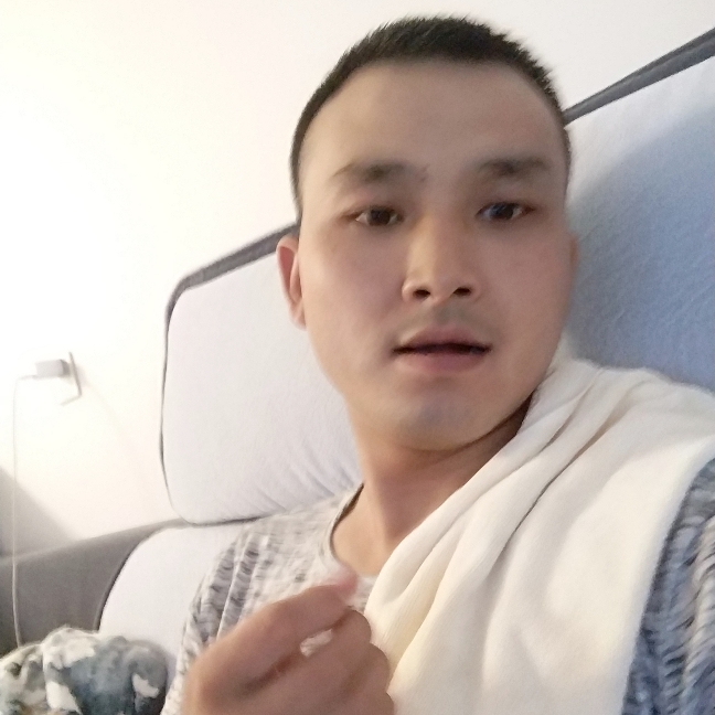 二娃局外人的照片