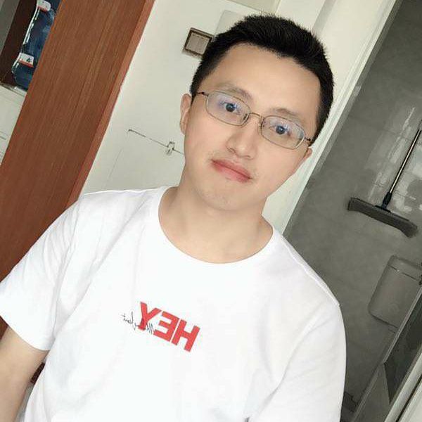 初雨笑深情的照片