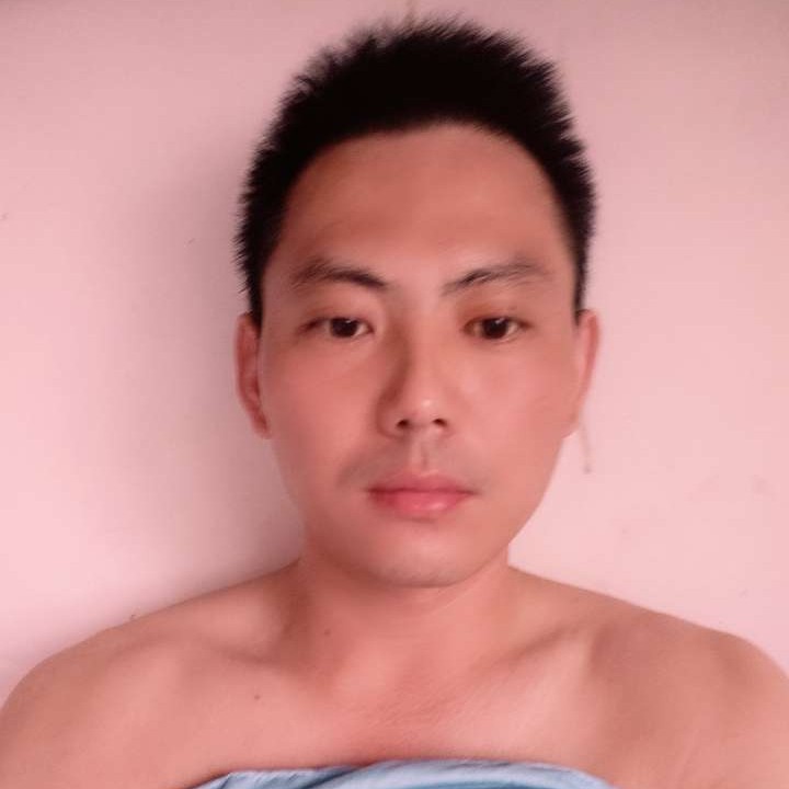 黛儿打小巧的照片