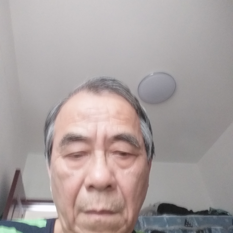 夏露和黯然的照片