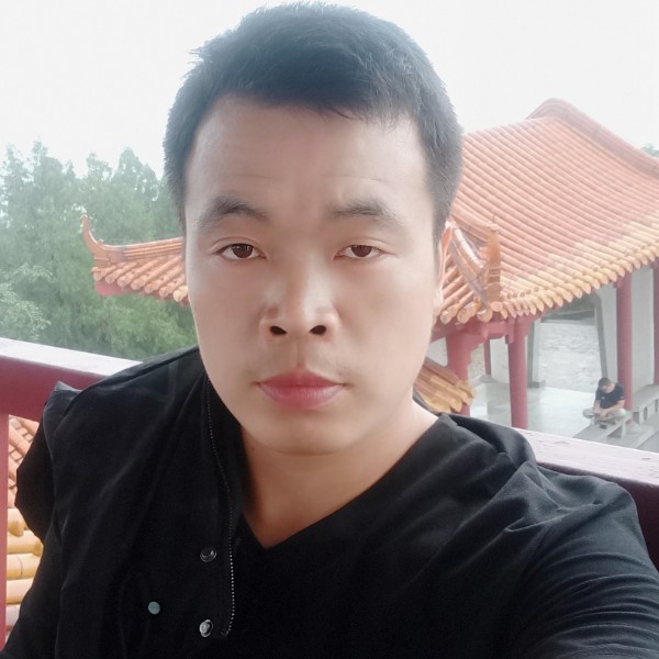 张艺zhi的照片