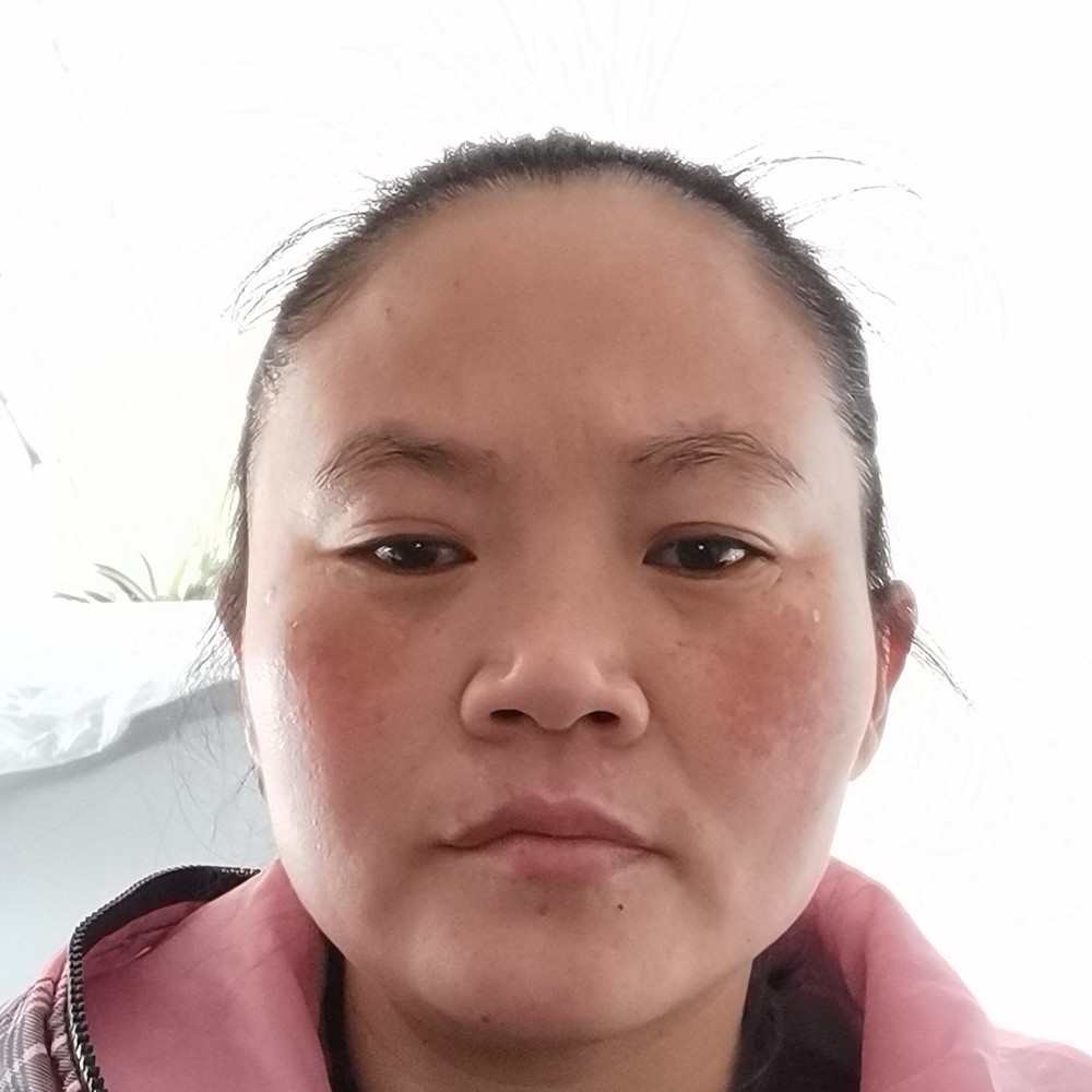 迷人拿流影的照片