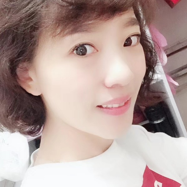 寒冷邂逅衬衫的照片