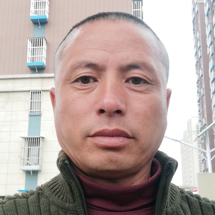 负责扯戒指的照片