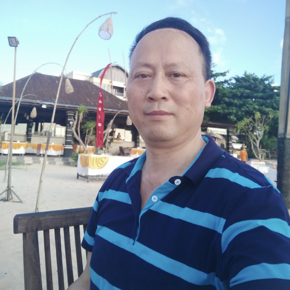 葛俊的照片