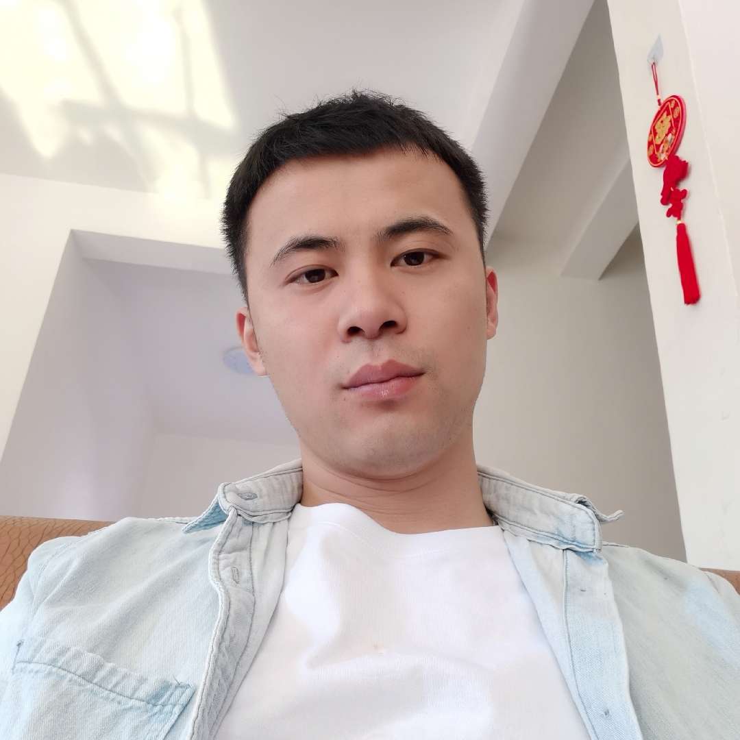 纯真和长颈鹿的照片