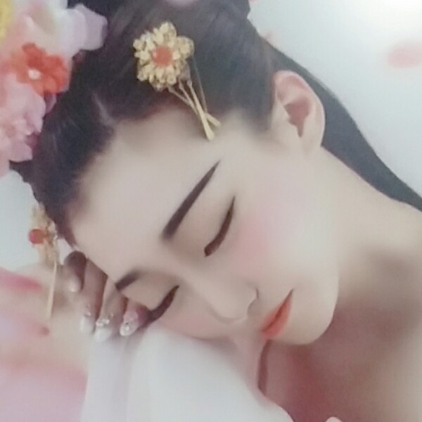 伍小利的照片
