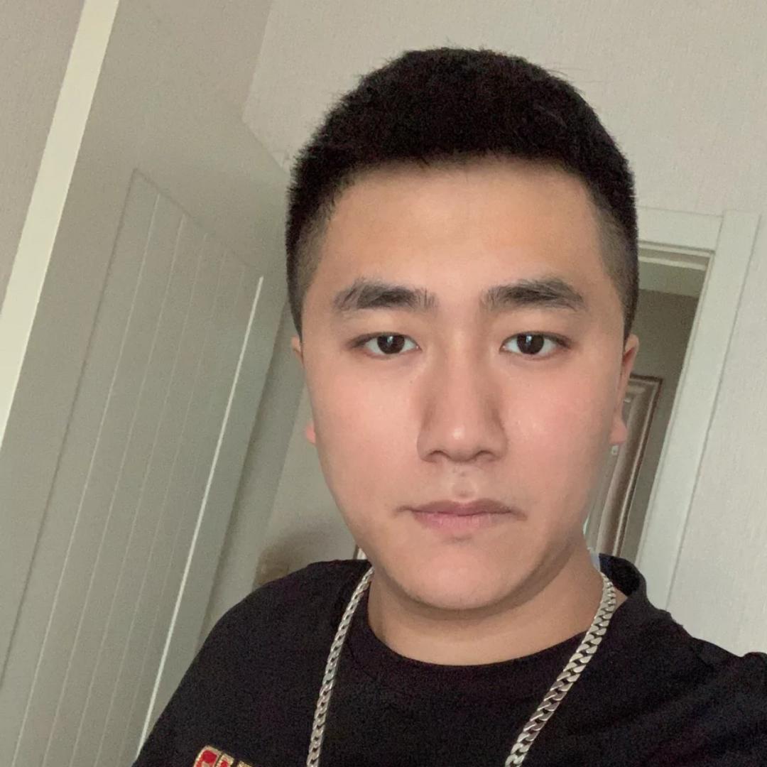 走到高处的照片