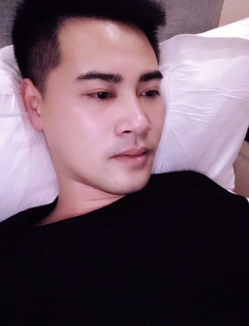 睡觉不盖被子u的照片