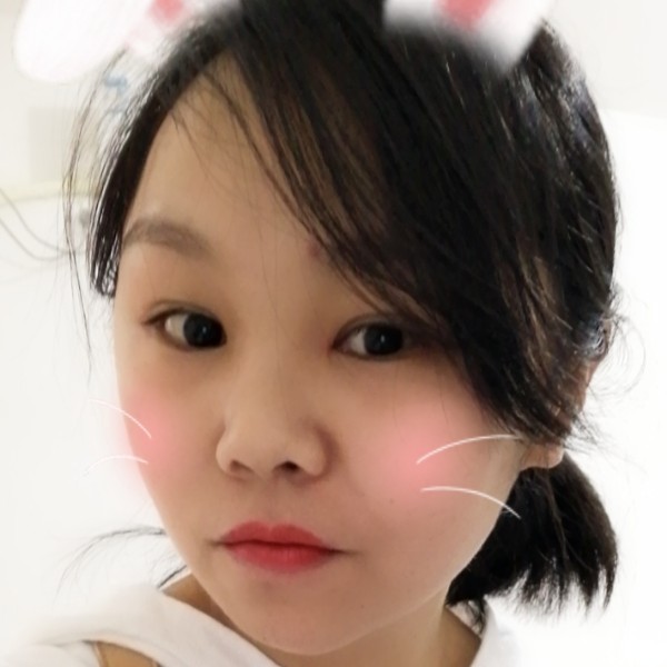 小懒猪回首俭朴的照片