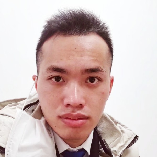 何尘的照片