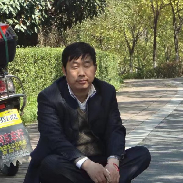 负责电脑的照片
