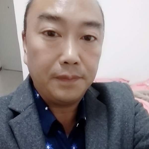 英勇打草丛的照片
