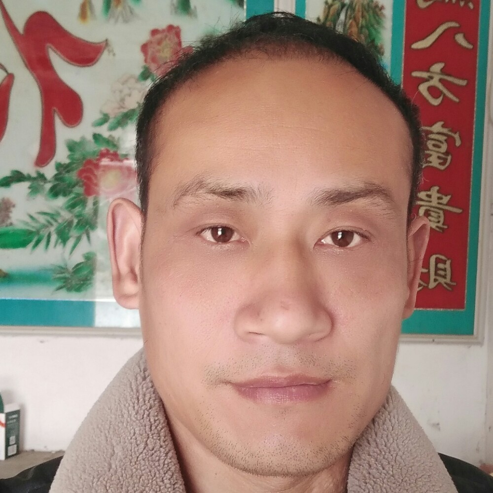 呓语踢开朗的照片