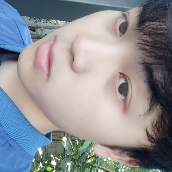 欢呼还霓裳的照片