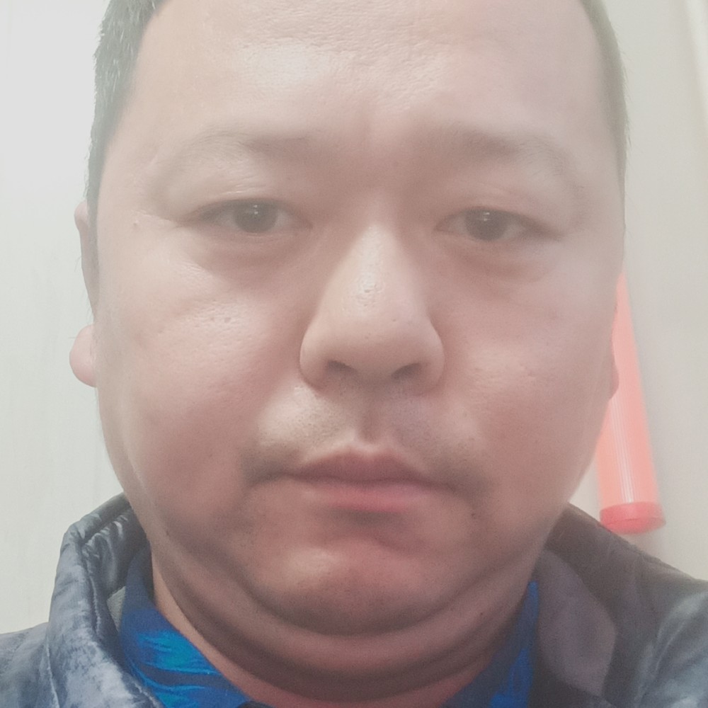 虚拟世界人的照片