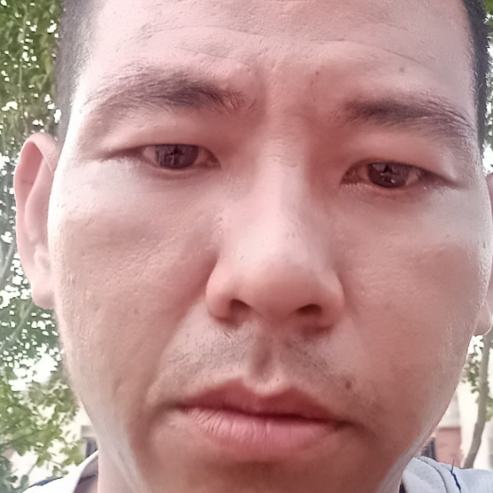 钟其凤的照片
