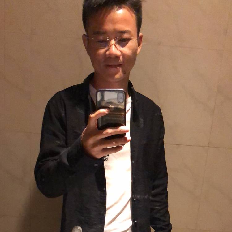 翩翩飛舞的照片