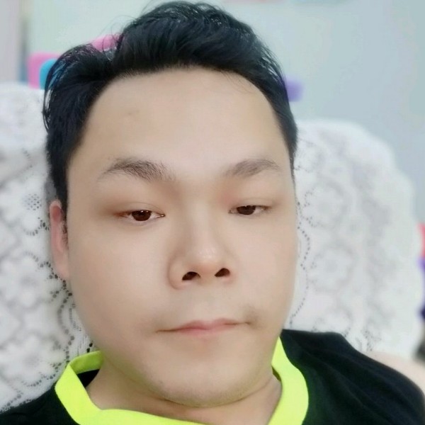 易洁的照片