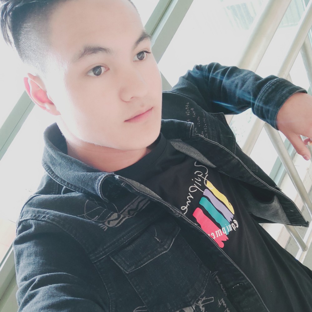 邹吉的照片