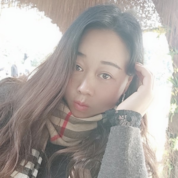 素伊的照片