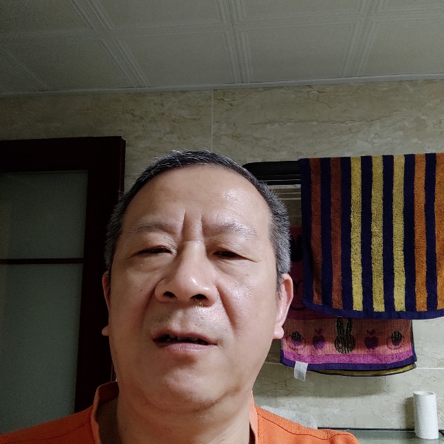 初妆打优美的照片