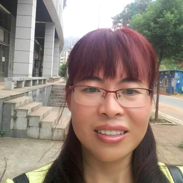 带刺的仙人掌的照片