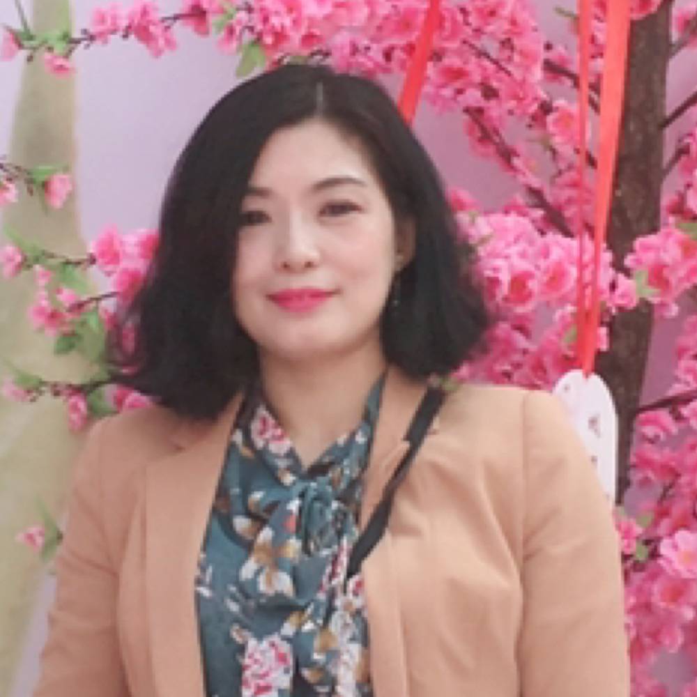 坚强与小蚂蚁的照片