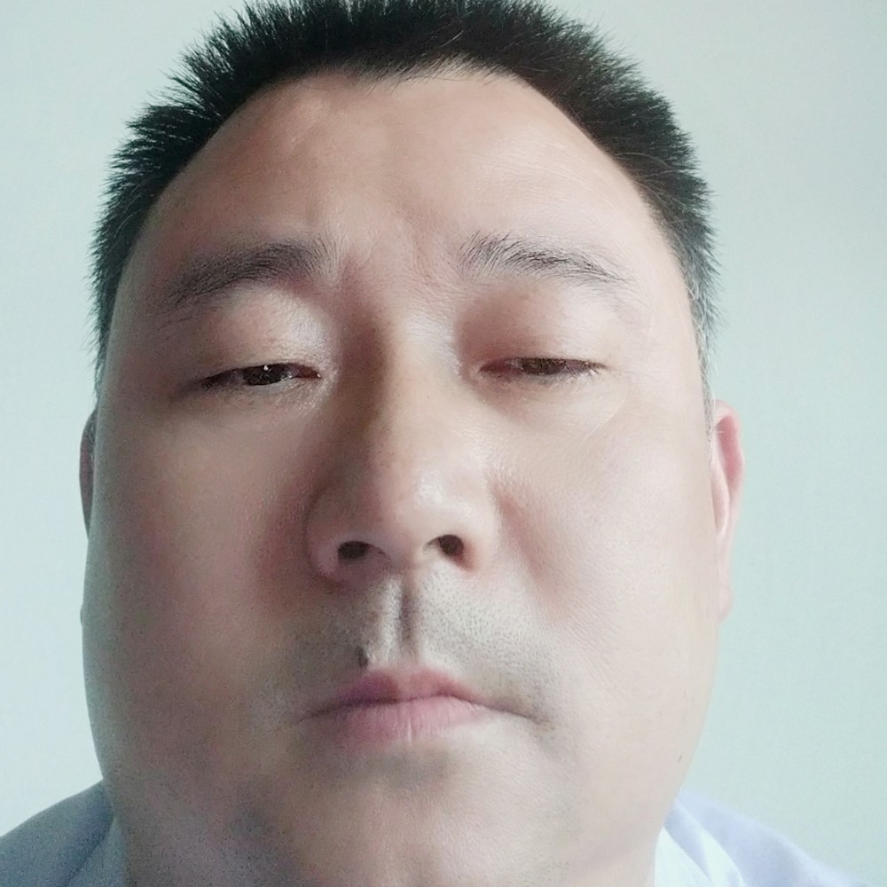 女王多情的照片