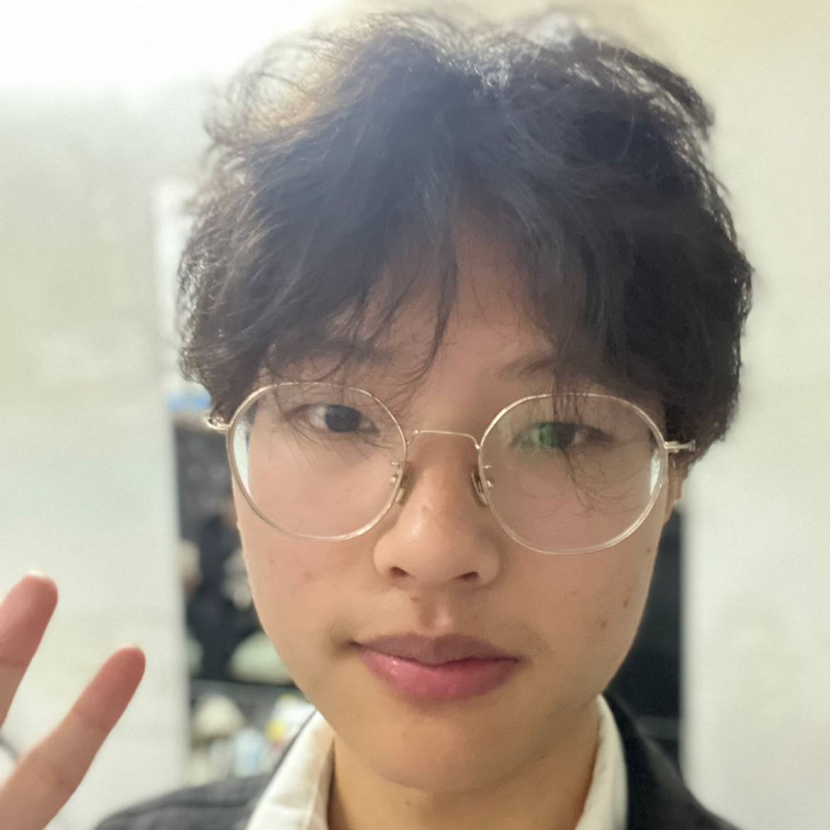 爱笑停止灯泡的照片
