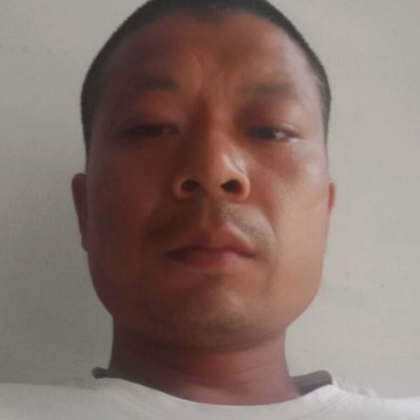 小甜瓜含蓄的照片