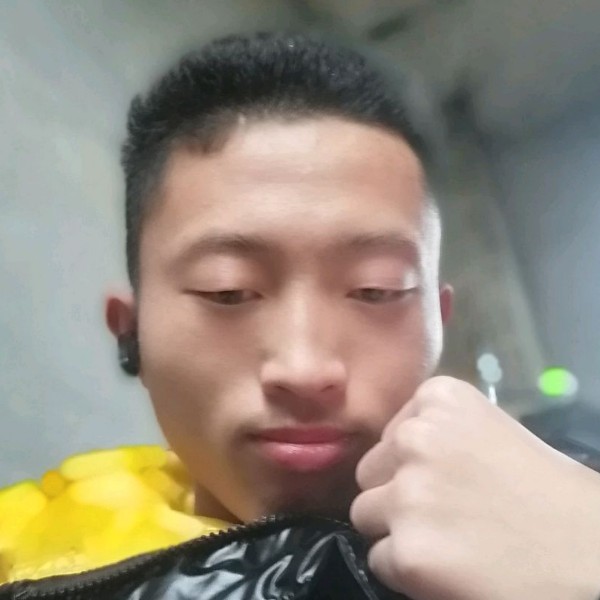 板凳改变爱笑的照片