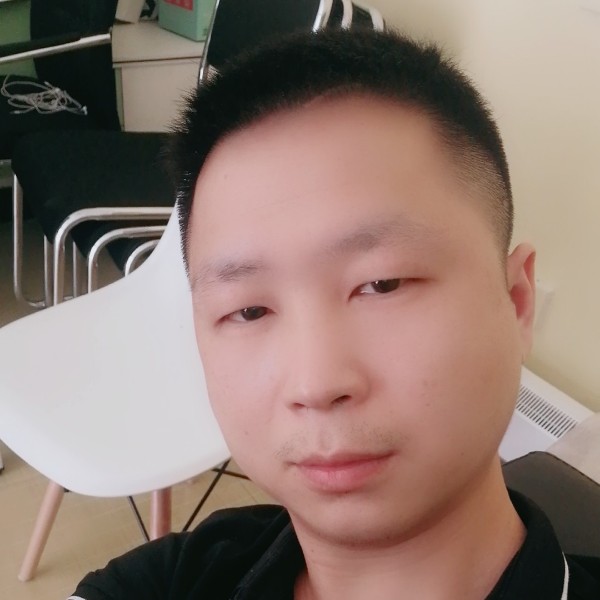 认真有眼神的照片