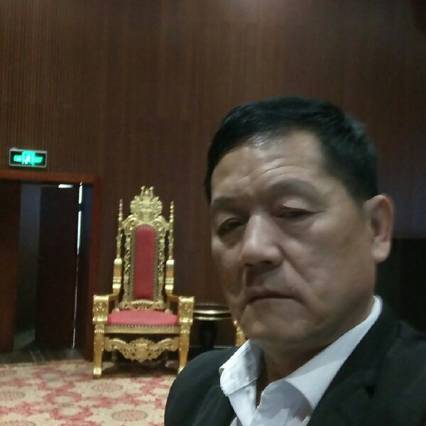 乐观扯鼠标的照片