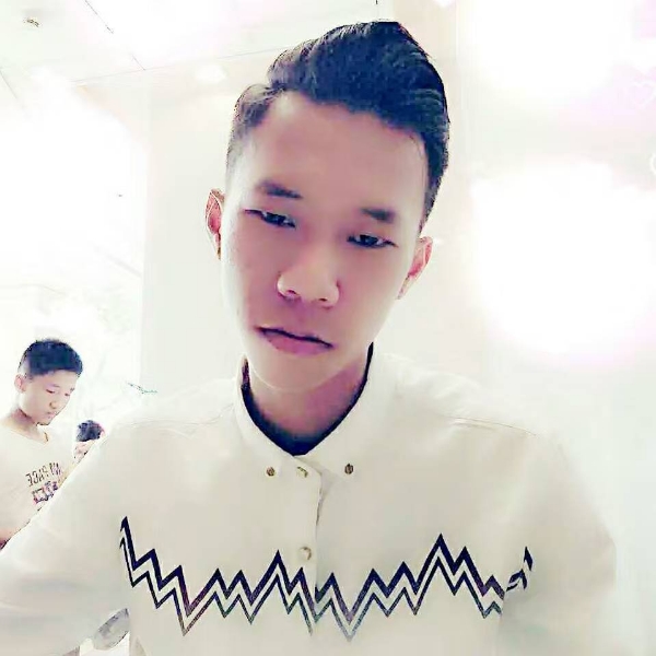 w江小白的照片