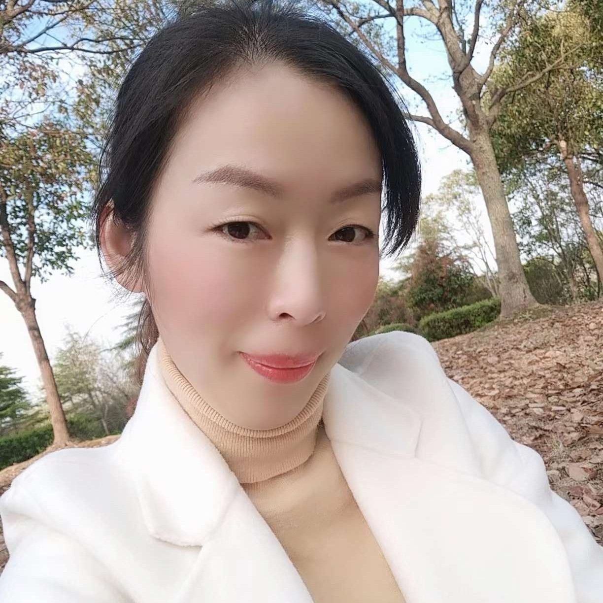 亲爱的回眸秋月的照片