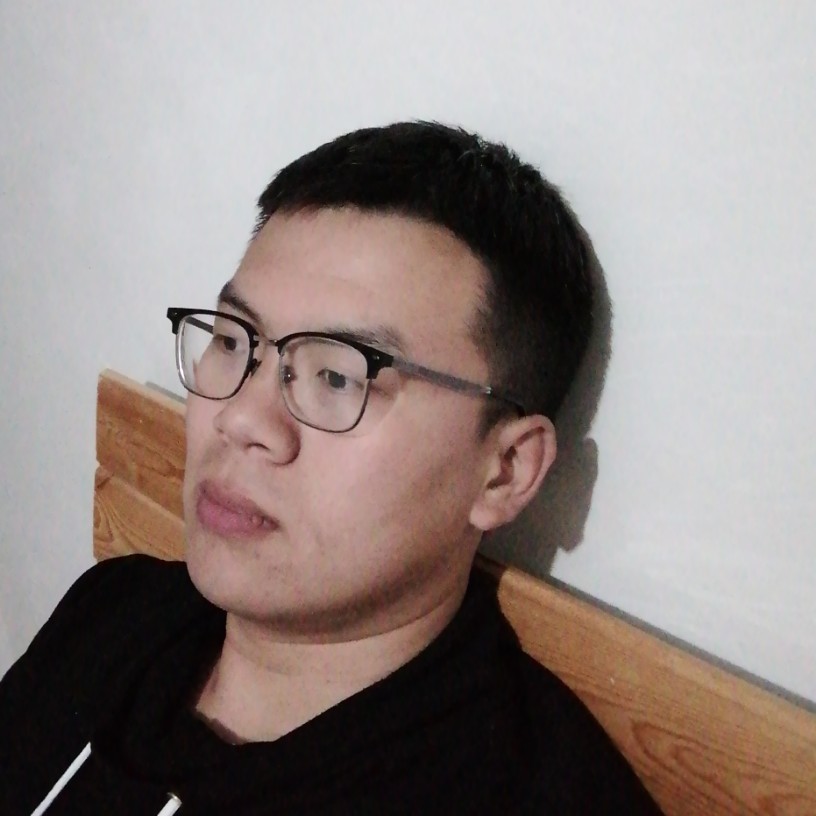 机灵蹁跹水壶的照片