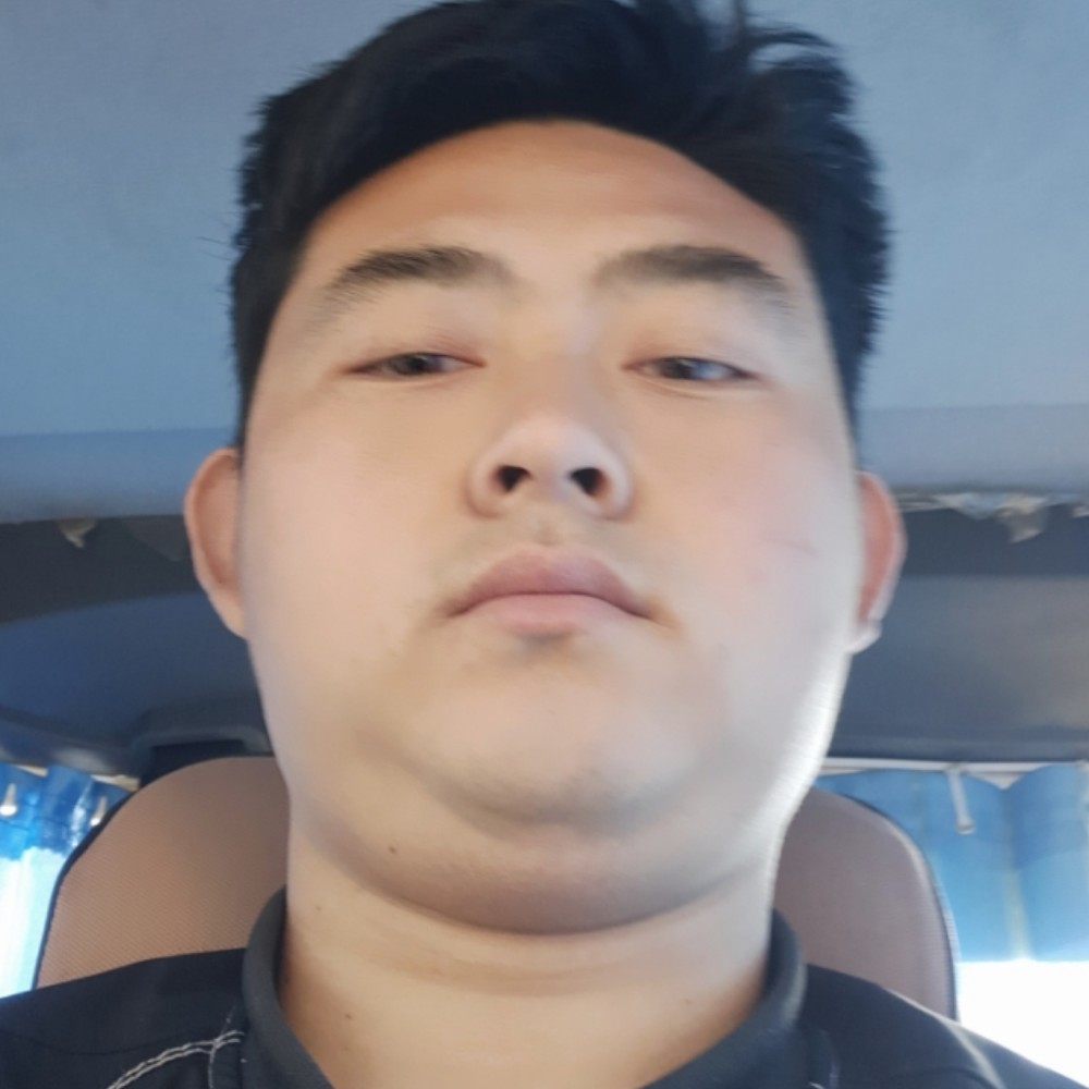 枕头方威武的照片