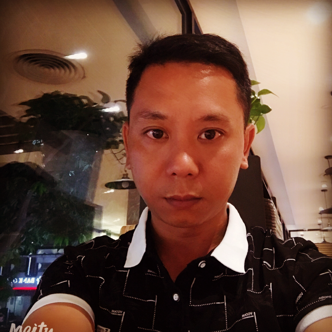 可爱浅吻铃铛的照片