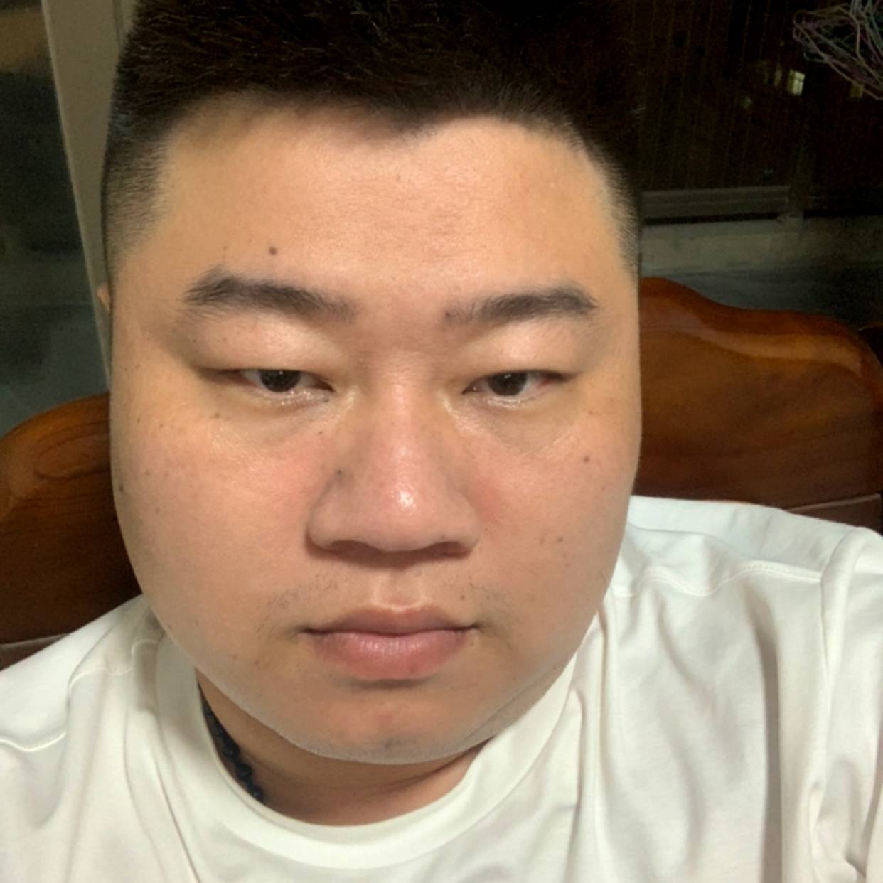 光亮回首春媱的照片