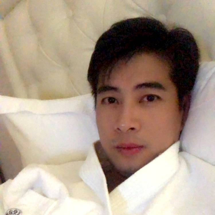 万恶钱为首的照片