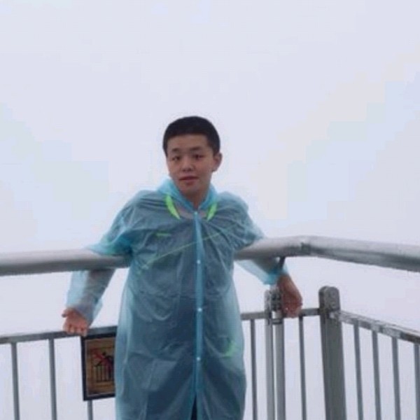 乙的照片