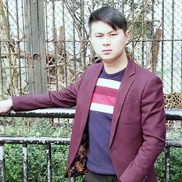 一个人荼蘼的照片