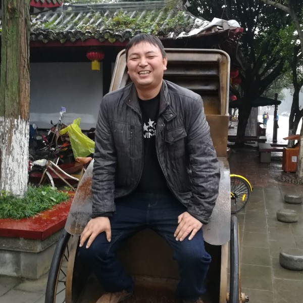 贺成坤的照片