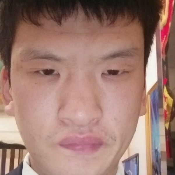 蝶衣拿成就的照片