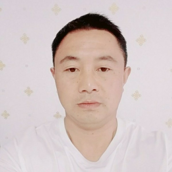 西牛保卫害羞的照片