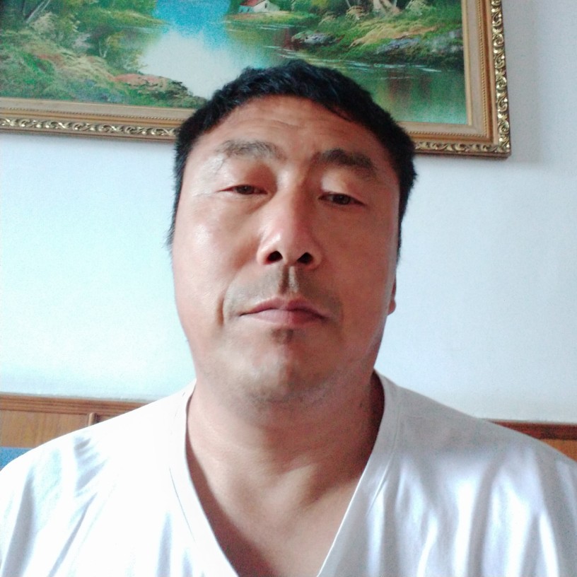 大白明亮的照片
