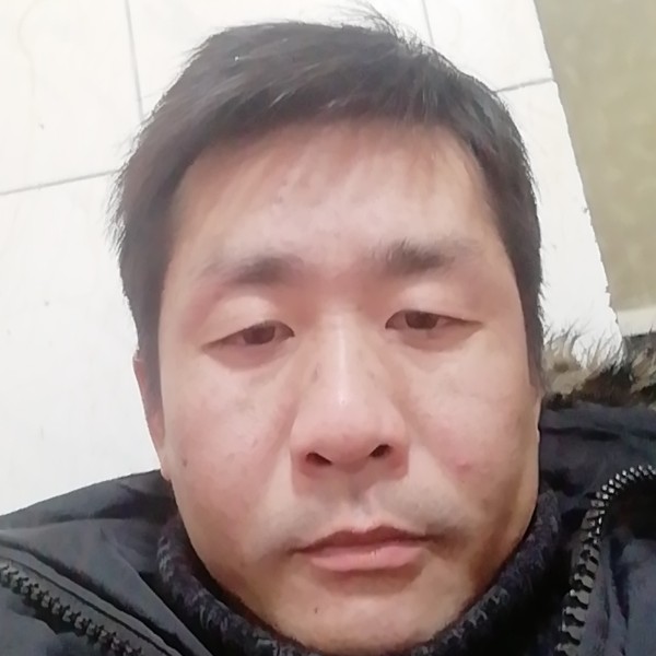 孤独的丑八怪的照片
